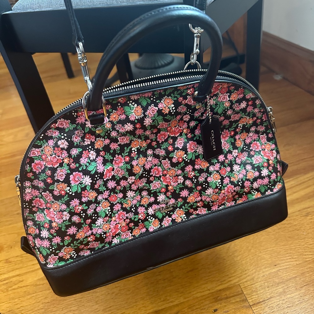 Coach bag. Pink and black . Excellent condition